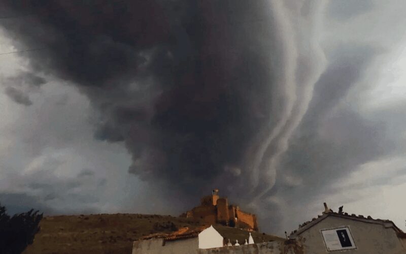 Zaragoza: Only excommunicated and cursed town with witches in Spain and food - Key Points