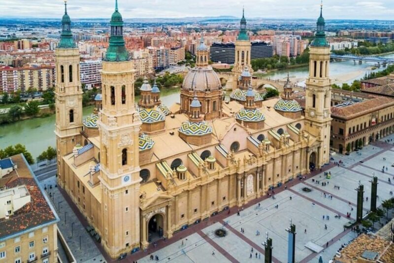 Zaragoza : Private Custom Walking Tour with a Local Guide - What’s Included and What’s Not