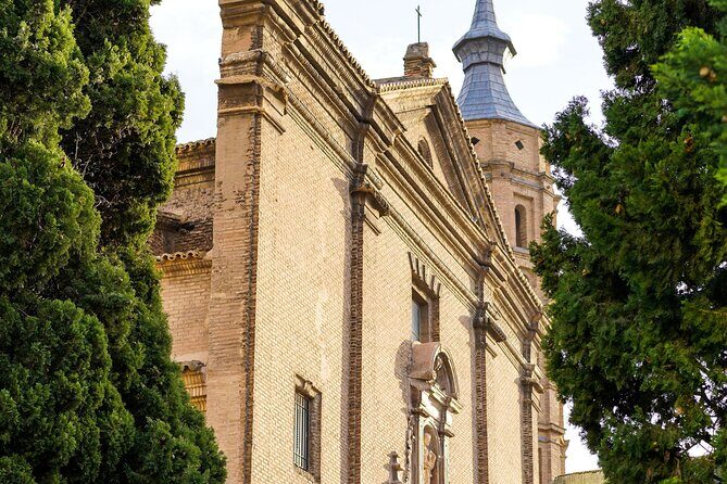Zaragoza: Private Tour with a Local Guide - The Value and Why It Works