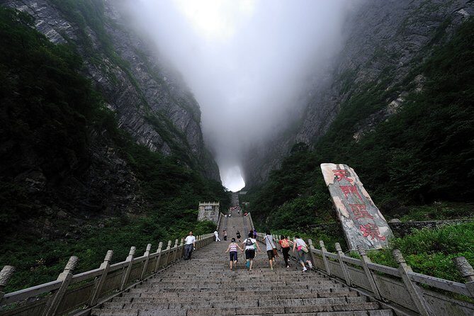 Zhangjiajie Avatar Adventure Hiking Tour Include All Highlights - Day 1: Arrival and Relaxed Start