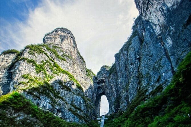 Zhangjiajie Private Transfer to Yichang or Vice Versa - Why This Transfer Might Be the Best Choice for You