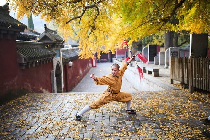 Zhengzhou Private Half-Day Tour: Shaolin Temple & Kungfu Show - Key Points