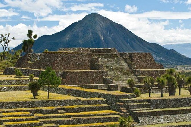 Zona arqueológica de cantona y laguna de alchichica (private) - Exploring the Hidden Gems of Central Mexico: Cantona and Alchichica Lagoon