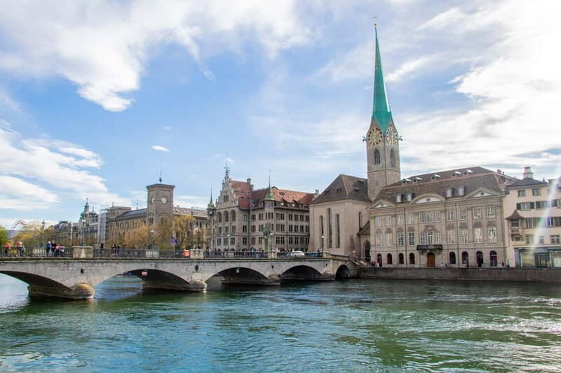 Zurich: Express Walk with a Local in 60 minutes - Key Points