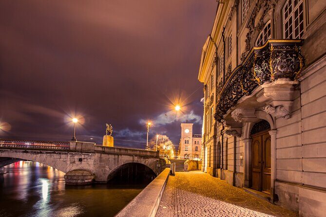 Zurich Highlights Self guided scavenger hunt and city tour - Duration, Cost, and Practicalities