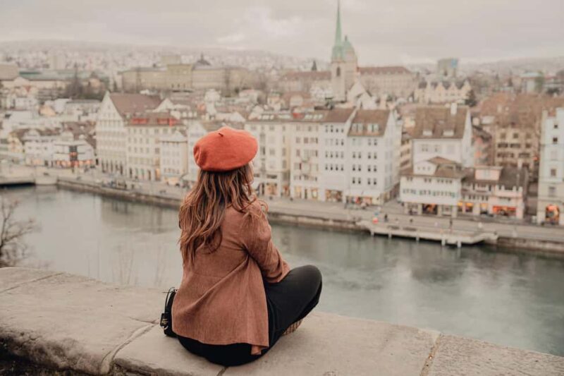 Zurich: Private Professional Photoshoot at Lindenhof - Who Is This Tour Best For?