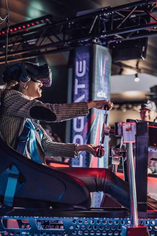 Zurich: Virtual Reality Space Racing Simulator - FAQ